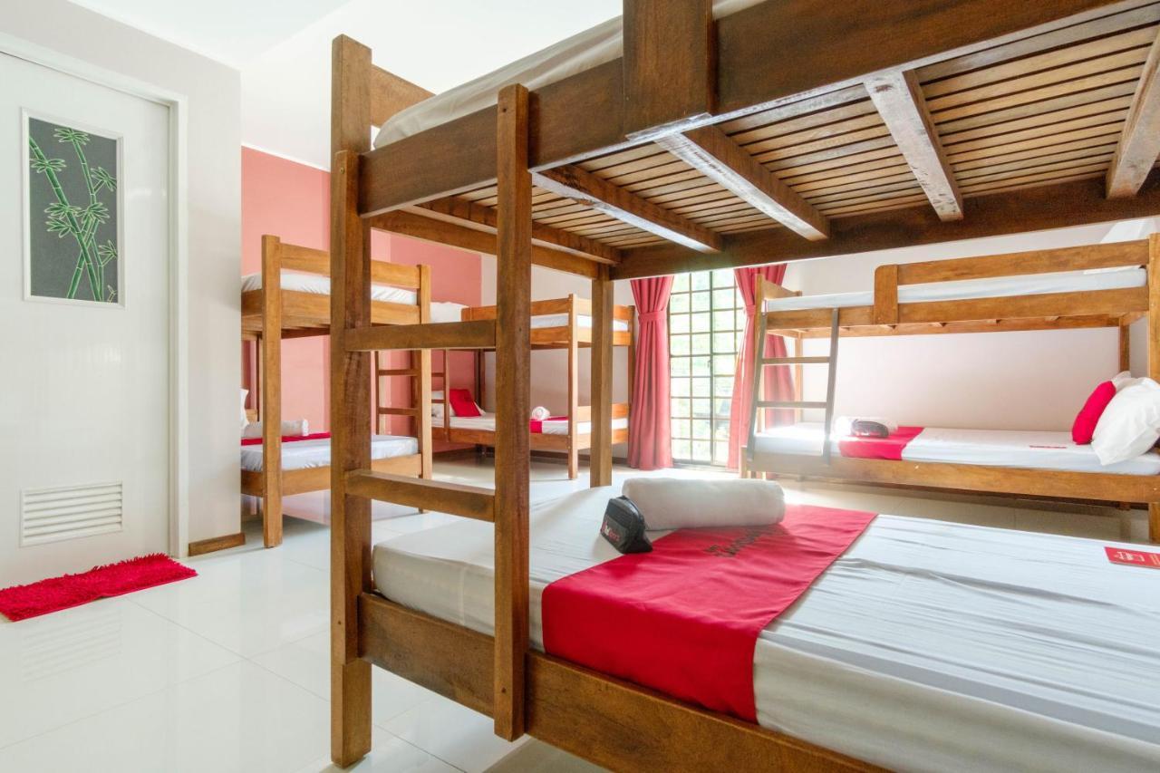 Reddoorz Plus @ West Nautical Road Puerto Galera Eksteriør billede